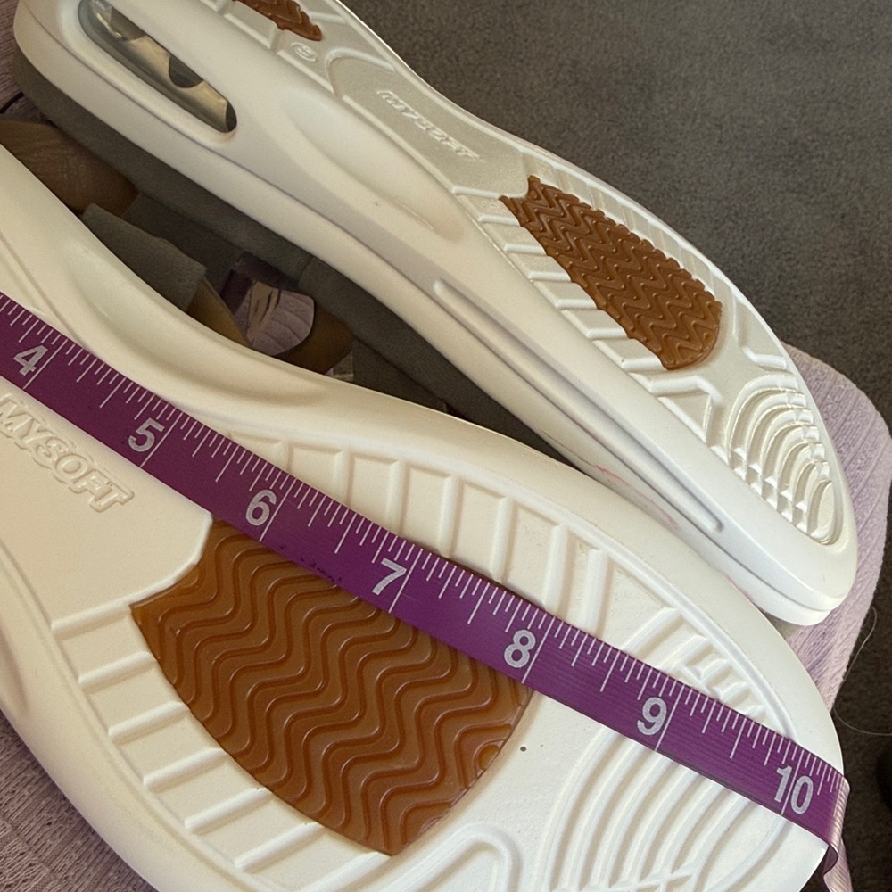 Women's Sandals by Mysoft! Taupe/Gray, Faux Suede & Leather. Size 9.5 - Picture 11 of 12